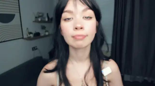 GwynBelous - to pull down one's panties slightly