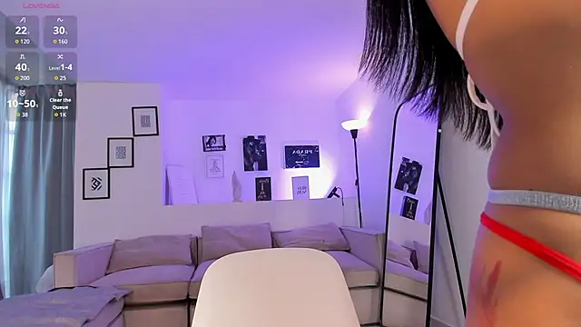 Cassie_miss - Big Ass + Rub her in close-up 😏