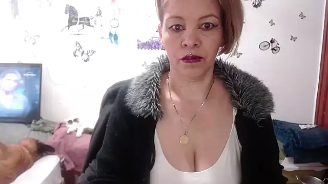 Electra-mommy - boobs