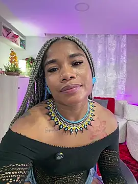 SilvannaFitt - Pleasuring the Kitty