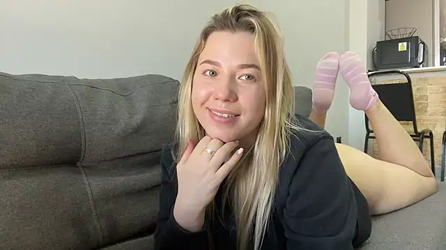 Alyrasun - tease boobs
