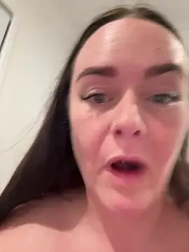 Carinabro10 - Twerk naked in splits