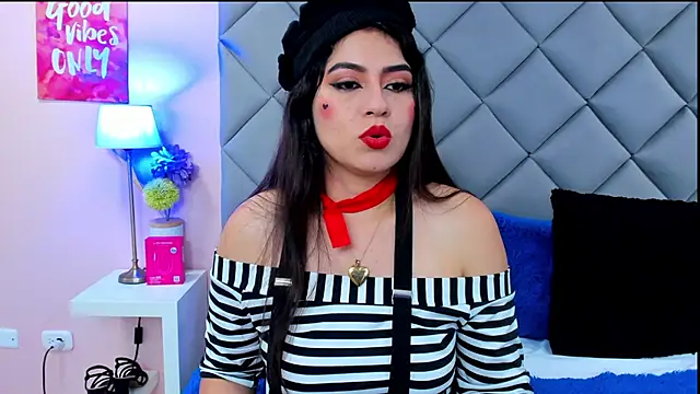 NahomyAdams - Bounce those boobs with oil