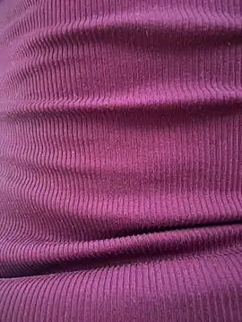 Amira_cute2 - Control 2 toys 4 min +Make me moan