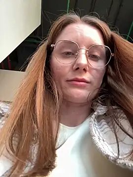 FReyja_44 - Spit on tits and play