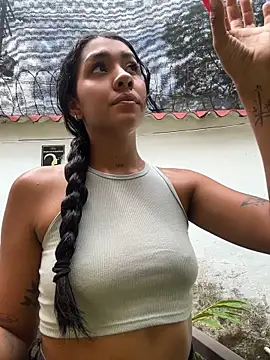 Samantha_gyatt - TITS OUT NIPPLE PINCHING