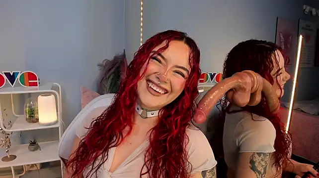 Camila_Rivers - Nipple clamps on🍒