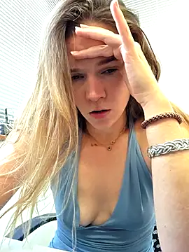 Lucie_mehott - VIDEO SURPRISE 20MINS