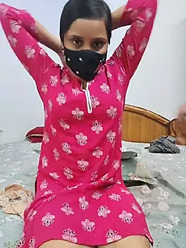 Your___Riya - Flash pussy in public 😘🥰🥰