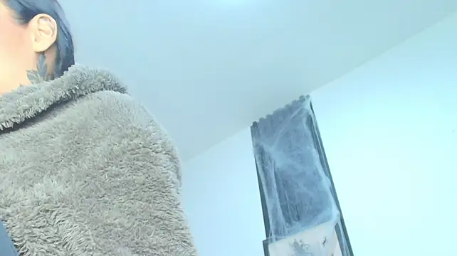 EmiliMontero - Strip, suck, deepthroat, pussy