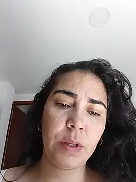 EMILY_69_DIVI - SHOW TITS OIL