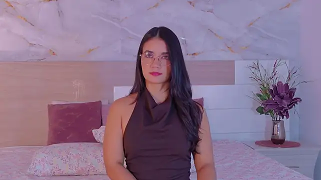 JulsPatel - 30 squats in bikini