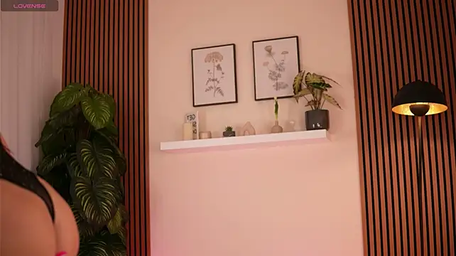 IrisNightshade - Make my kitty purr + pussy play