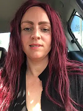 JessicaLove1 - Show toy in pussy
