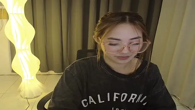 Sexybabedine - PLAY PUSSY NAKED