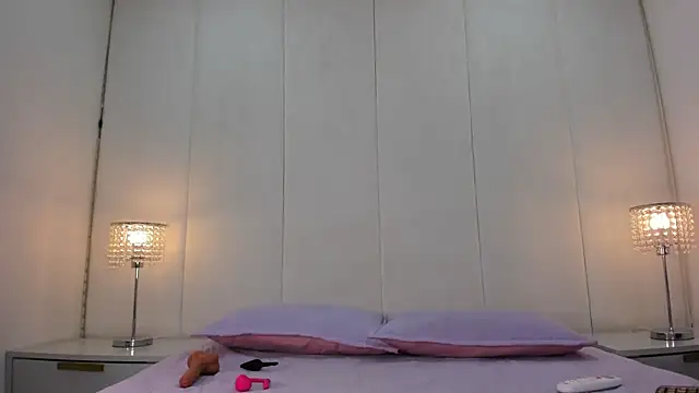 Evaa_Martinez - Shake ass