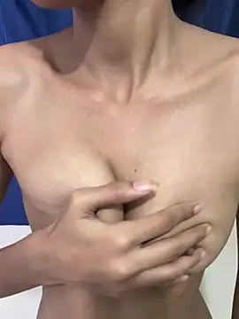 Skinnybaddie - Ass fingers
