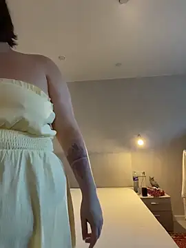 SuzieMurray - show my pussy close up