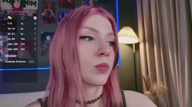 Arielabradberry - Peek under my skirt