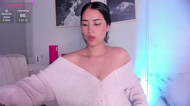 Lara_madisson - 🔥Bounce boobs with oil 🔥pinch nipples