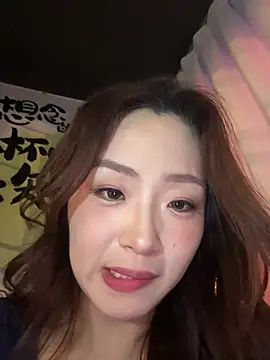 Yomi009 - 户外咖啡厅勾引调戏😜闺蜜追求者