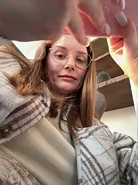 FReyja_44 - Spit on tits and play