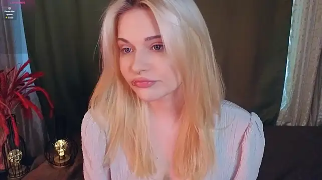 KaleyMahunik - LICK AND BITE MY LIPS
