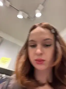 Outdorable - Publicly Open boob&pinch nipls