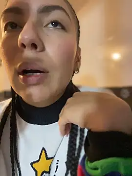 Julieth_ec_ - Zoom pussy