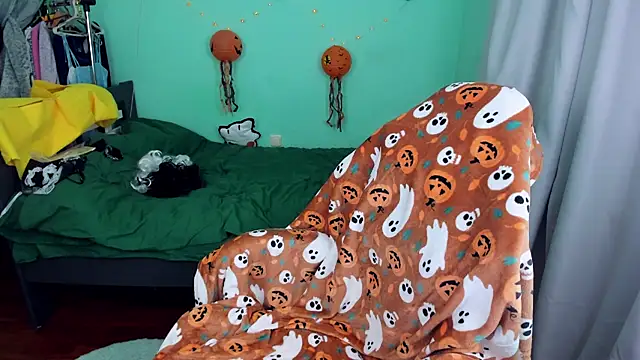 SabrinaRayX - show "banana eats banana"