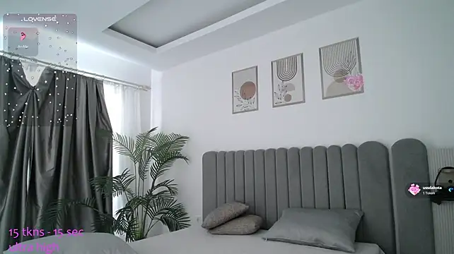 Kaori_mi - tease without panties