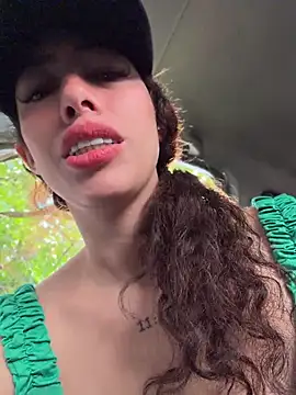Roxyrougee - Sexy topples in avenue