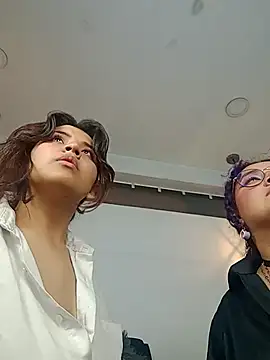 Liily_Foxxy - Lick boobs+spit 🍒💦