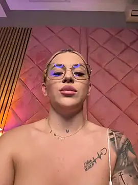 IveySin - Twerk till you can’t look away 🔥