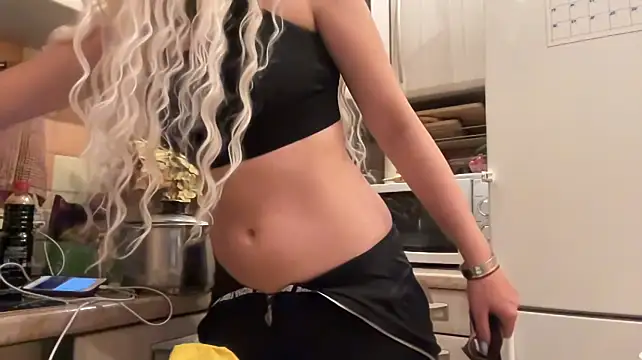 Yeniferyyyy - tease my tits❤️
