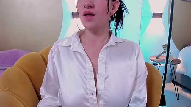 MyaAmstrong - show tits + pinch nipples