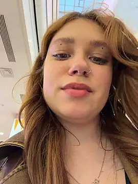 Lucy-joy - bzz bzz bzz my pussy in public pls