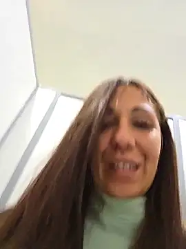 LeticiaWoods - open the door with a butt plug