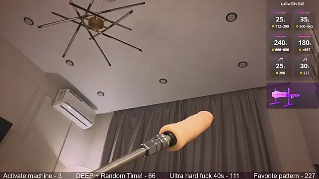 Juicy_Vikki - blow you a kiss