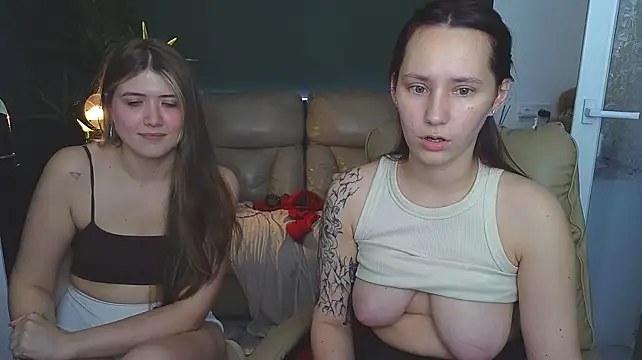 HotCaramellsTV - MASSAGE TITS EACH OTHER + :gift:4LT