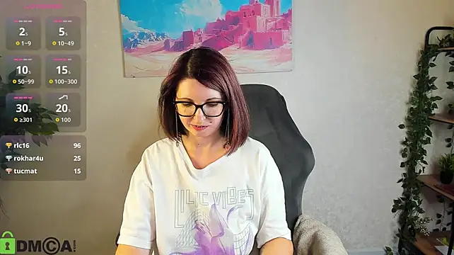 Donna_Hale - show boobs