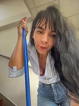 LuxeBrunetteXXX - GOOD MORNING NAUGTHY LU🧹🫧🔥