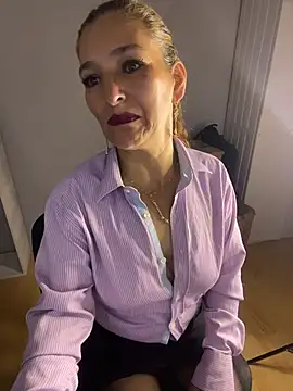JennaMilf_ - STRIP ME IN PUBLIC