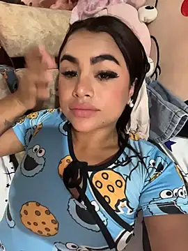 Aliceroys__ - show your boobs