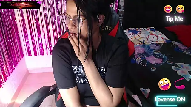 SweetAlmaa - show tits and slap hard
