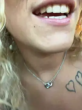Sophie_cute06 - Finger me