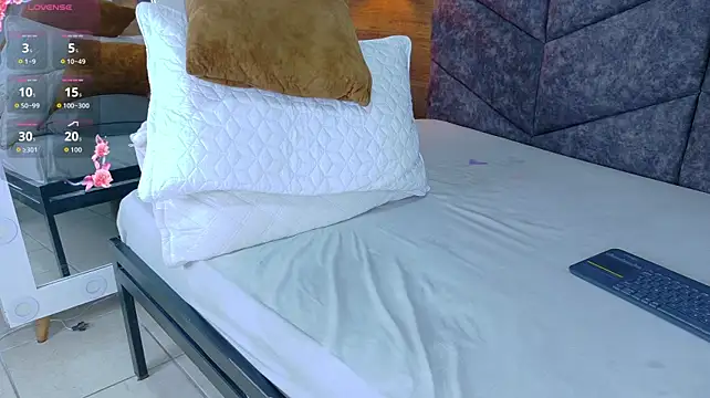 AnnieRouse__ - SPANK MY BIG ASS 1MIN+OIL🍑