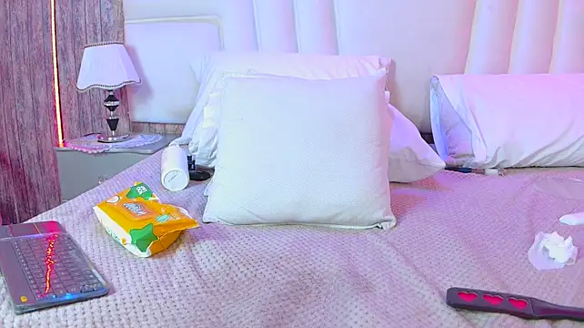 AmeliaRose - Fantastic Clit Play