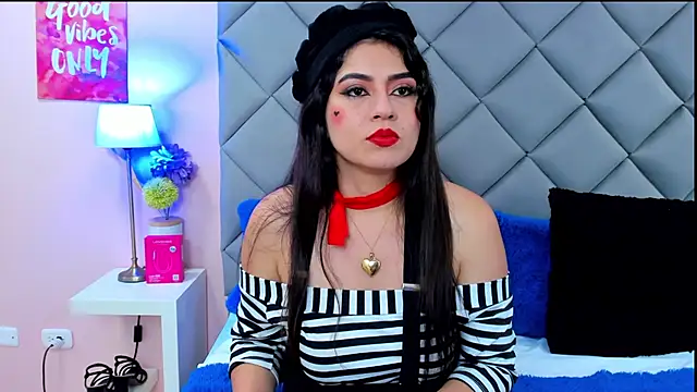 NahomyAdams - Silent masturbation... shhh