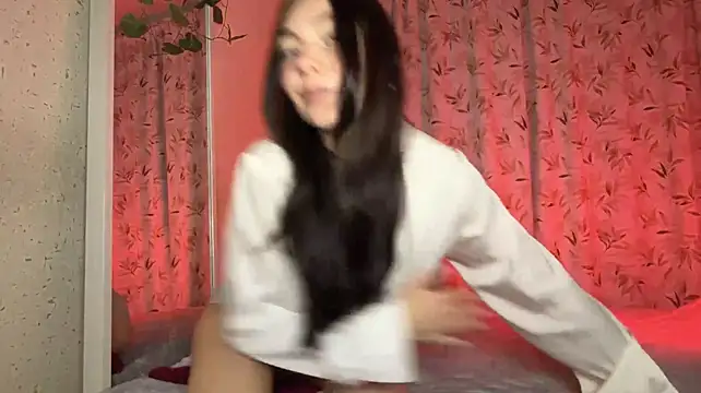 MaribelAmati - eye contact